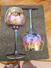 Set of 2 Unique Large Gorgeous Pearlescent Wine Glasses!
