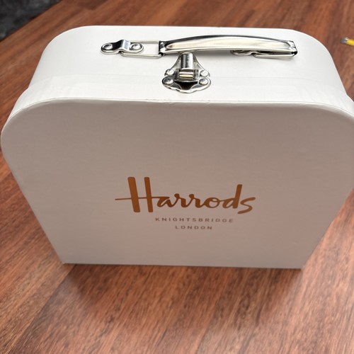 Harrods knightsbridge white - harrods,