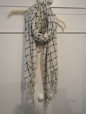 H&M. Black & White Check Loose