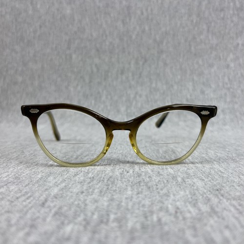 Vintage cat eye eyeglass - eye,