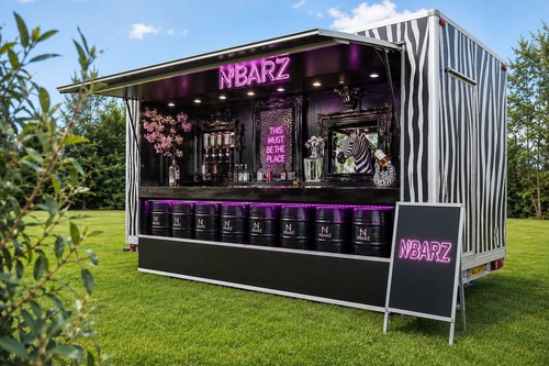 Mobile bar with trailer