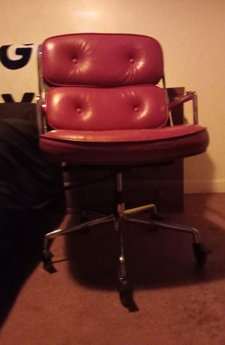 Red leather eames herman - red,