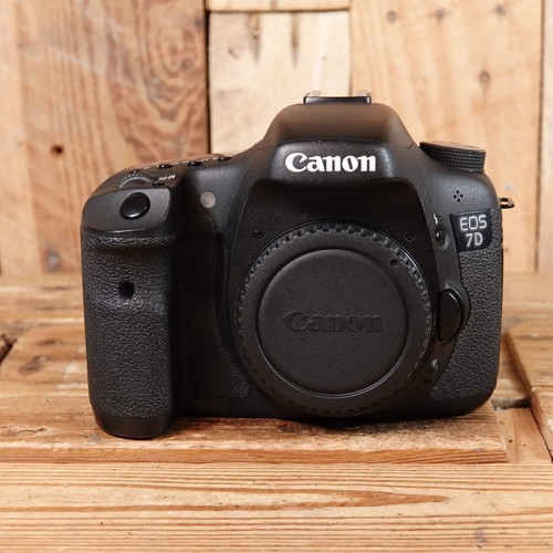 Used canon eos dslr - used, camera