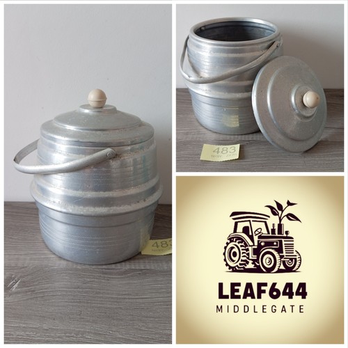 Art deco aluminium biscuit - art,