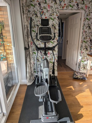 Nordictrack cross trainer - e8.2,