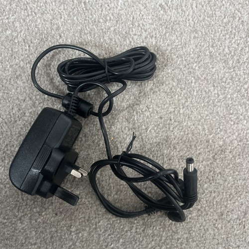 Guitar effects pedal power - 9v,
