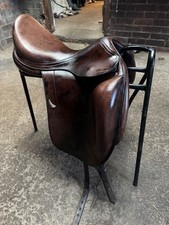 Equipe Emporio Brown Dressage Saddle – 17” Seat / Medium Width / Standard Flap