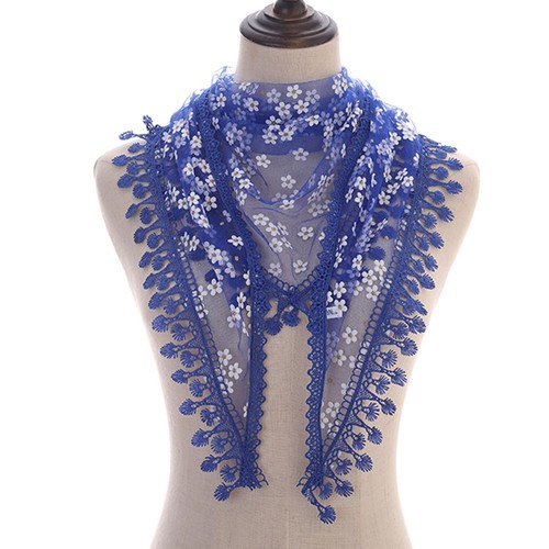 Breathable triangular scarf - triangular,