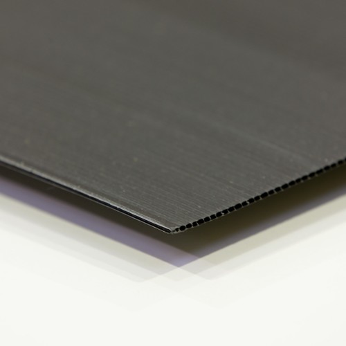 Black plastic fluted 8mm - plastic,