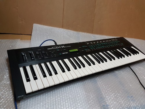Yamaha 11 synthesizer - yamaha,