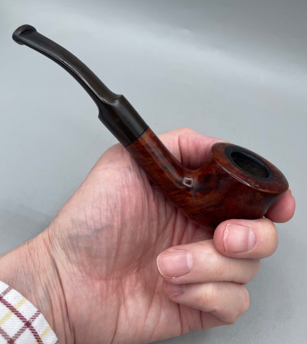 Lovely small bent smoking pipe