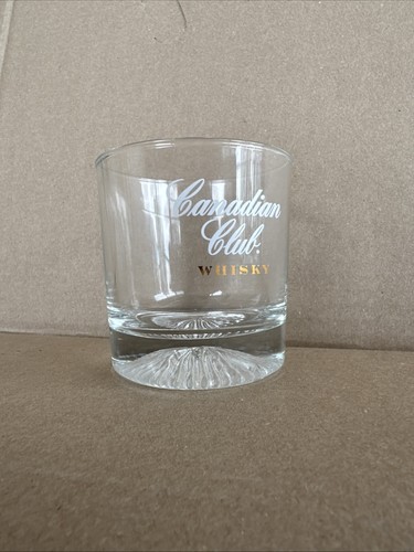 Canadian club whiskey - club,