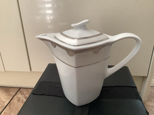 Tea pot royal - pot, porcelain