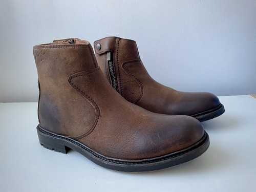 Oliver sweeney sarzedo - oliver, leather