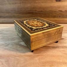 Lador Swiss Music Box Dr