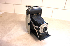 Coronet Rapide vintage 120 film folding camera with Meniscus lens (5301)