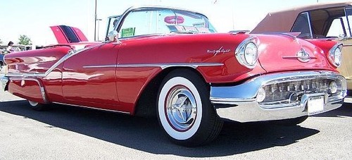Wide whitewall tire - 15",