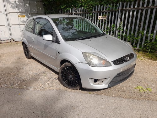 Ford fiesta mk6 - silver, st