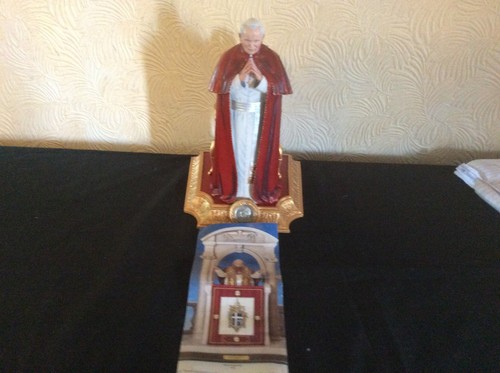 Danbury mint pope - john, paul