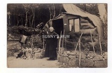 SCOTLAND, HELENSBURGH, PORTINCAPLE, LOCH LON, SUSIE RIED, UPTURNED BOAT, HOUSE