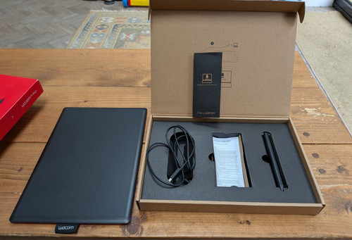 One wacom medium ctl 672 - one, by