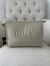 Dkny make wash bag - /,
