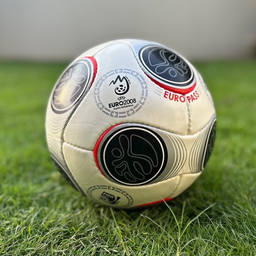 Euro pass football - pass,
