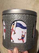 m&s tin queens platinum