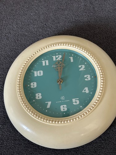 Yantar wall clock - made, in