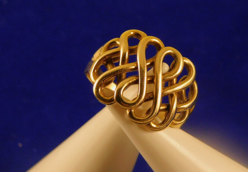 Large 9ct gold wave - gold, swirl
