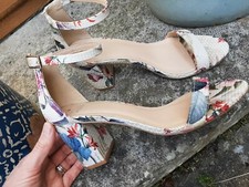 Oasis Fitzwilliam Cream Floral