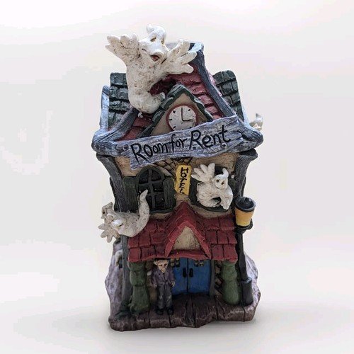 Halloween village ghost hotel - village,