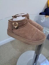 Girls Ugg Tipe  F&F Boots In Beige Color Uk 4