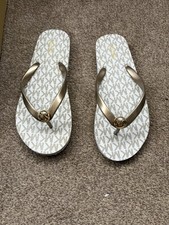 MICHAEL KORS Logo Flip Flops - Size 5