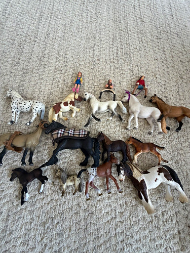 Large bundle schleich plastic - large,