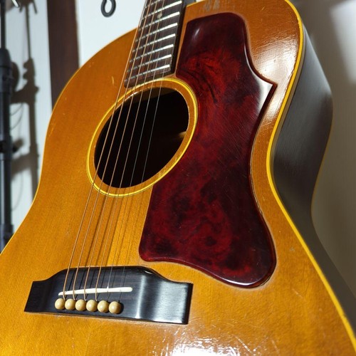 Acoustic guitar gibson - acoustic,