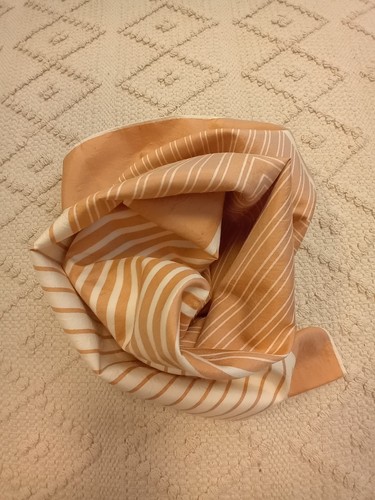 Vintage 100 silk scarf - 100%,