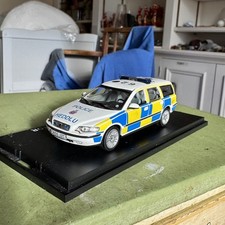 Code 3 Minichamps South Wales Police UK Volvo V70 UK Traffic Car 1:43 model