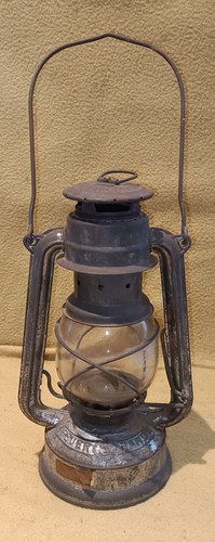 Vintage oil lamp nier - vintage, lamp.