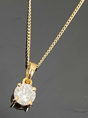 18ct gold natural diamond - gold,