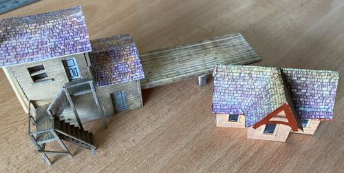 Gauge kit built - buildings, x2
