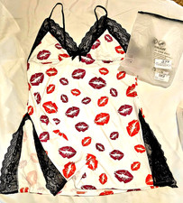 Size 3xl white red - size,