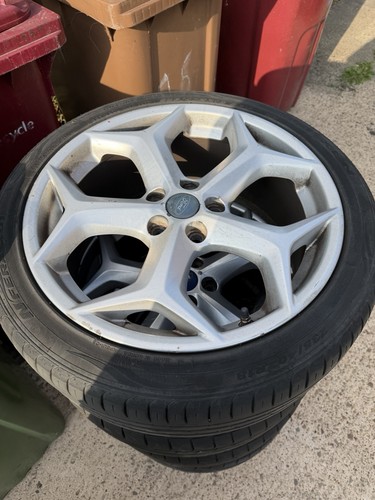 Ford focus mk3 250 shape - y,