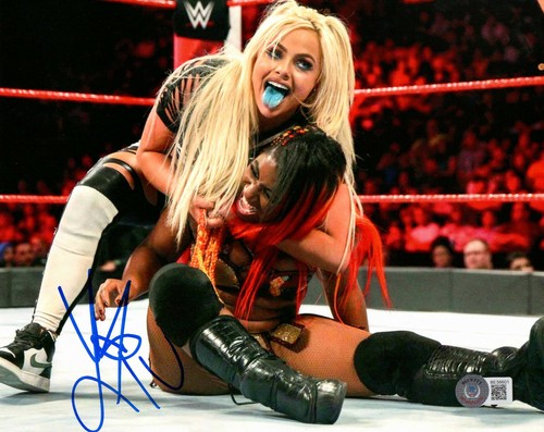 Liv morgan signed autograph - liv,