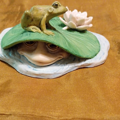 Porcelain frog lily pad - porcelain, on