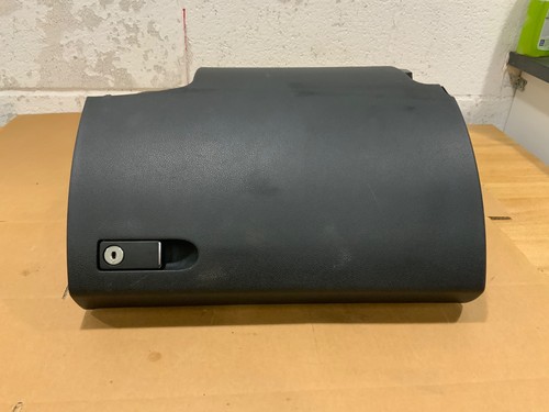 Mercedes class glove box - mercedes,