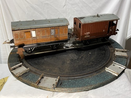 Hornby gauge turntable - o, +