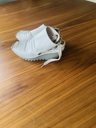 Nwt fly london wms 5 - fly, 7.5