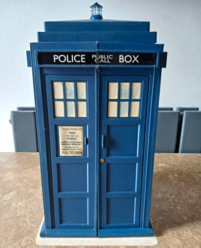 Vintage who tardis - tardis, police