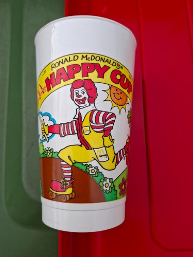 Mcdonalds mcdonald s happy - mcdonalds, mcdonald's